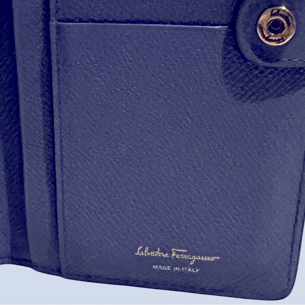 Salvatore Ferragamo Periwinkle Wallet with Gold Accent - Picture 4 of 8